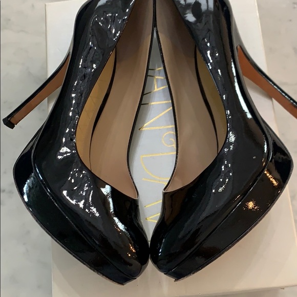 Joan & David Black Patent Pumps - Picture 5 of 9